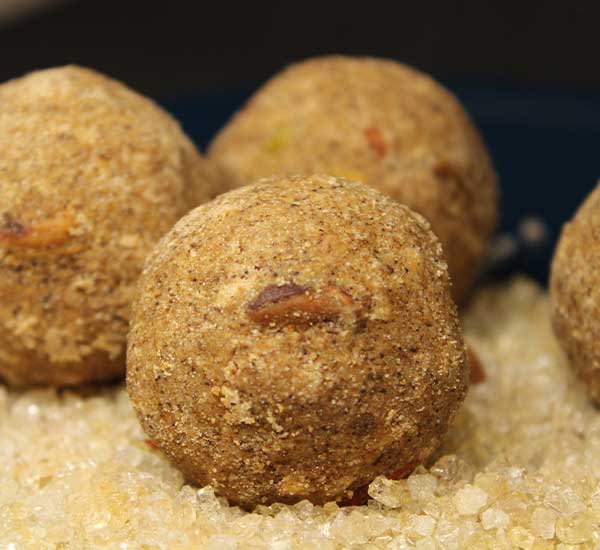 Jaggery Gondh Laddu
